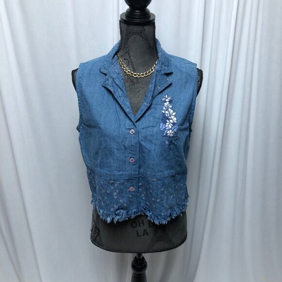 Two Twenty Cropped Denim Shirt Womens Size Small Floral Fringed Embroidered Vest - Picture 1 of 6